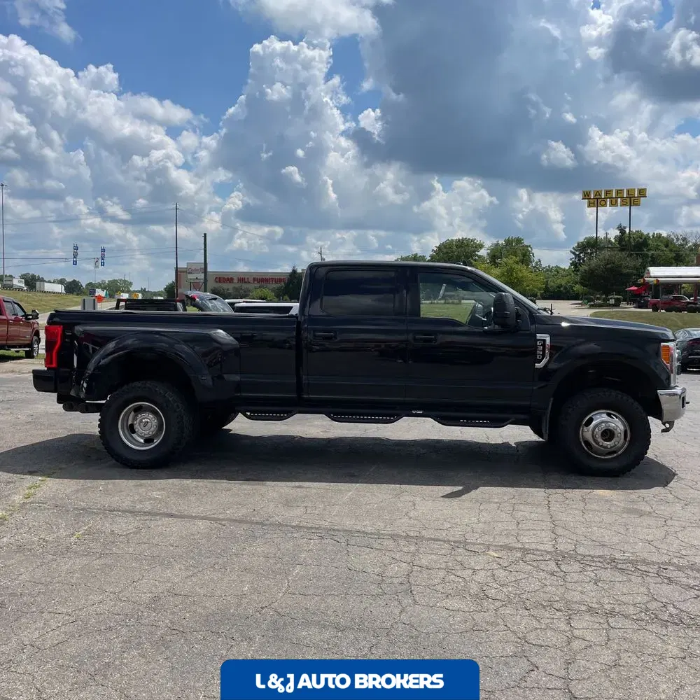 2019 Ford F350SD Lariat