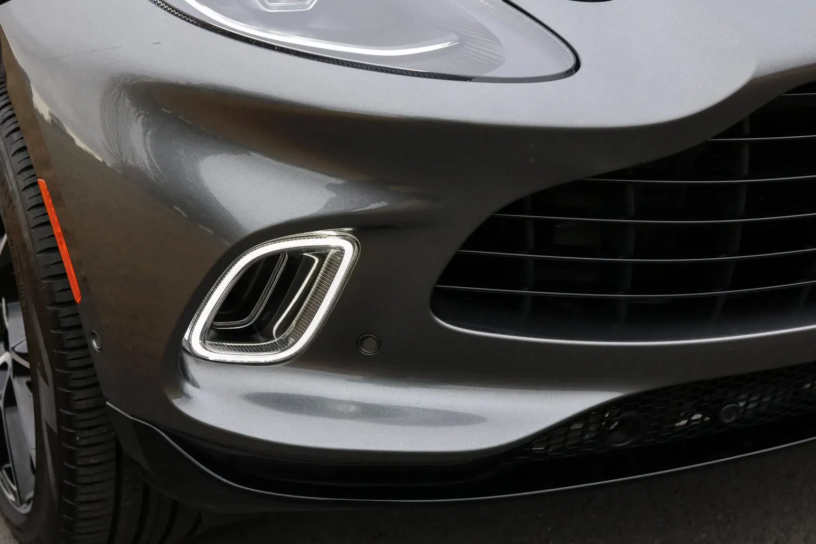 2021 Aston Martin DBX