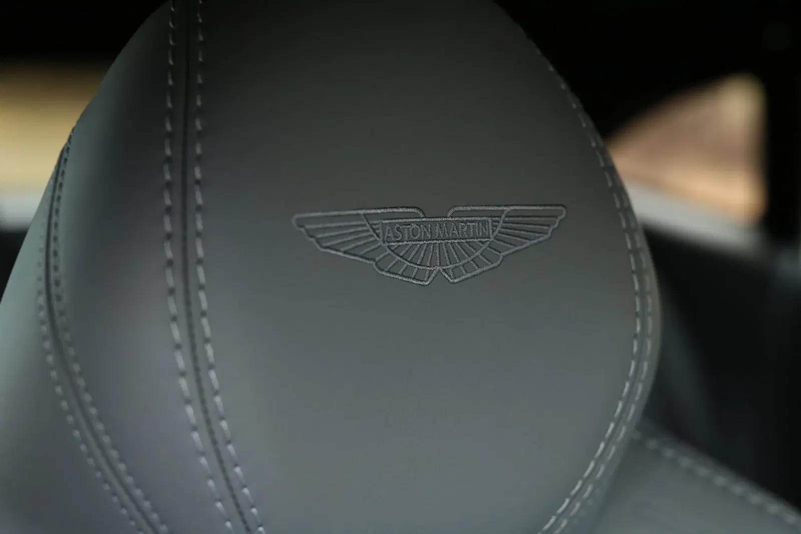 2021 Aston Martin DBX