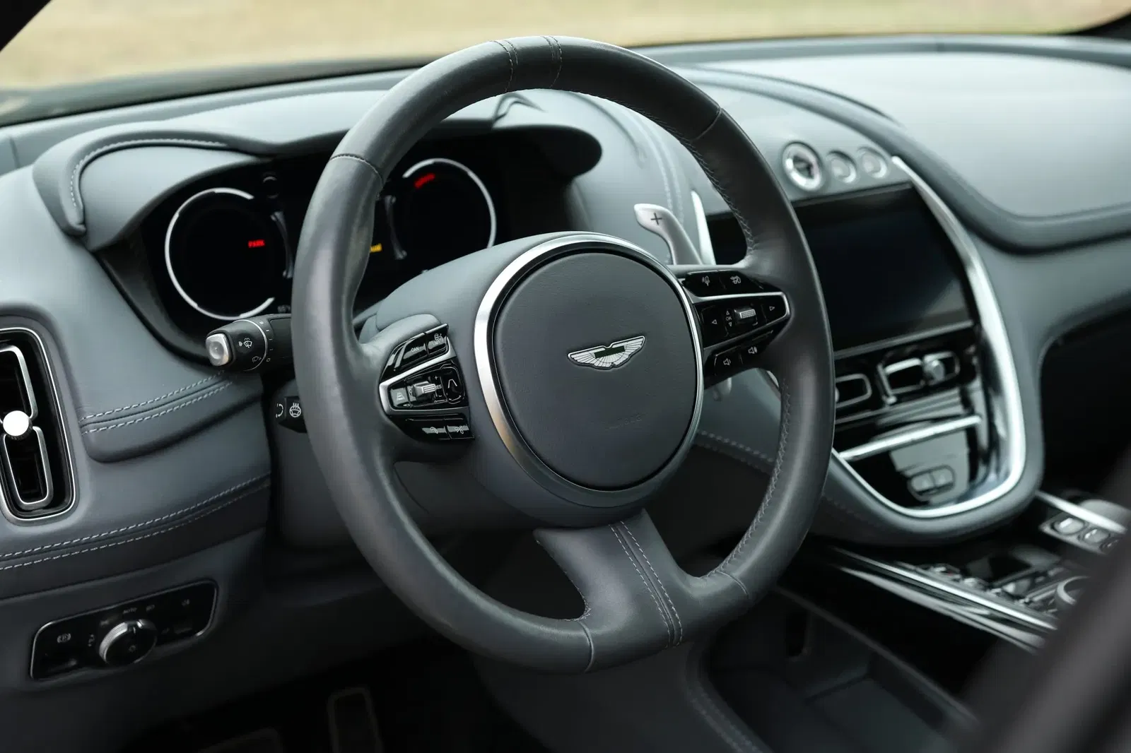 2021 Aston Martin DBX