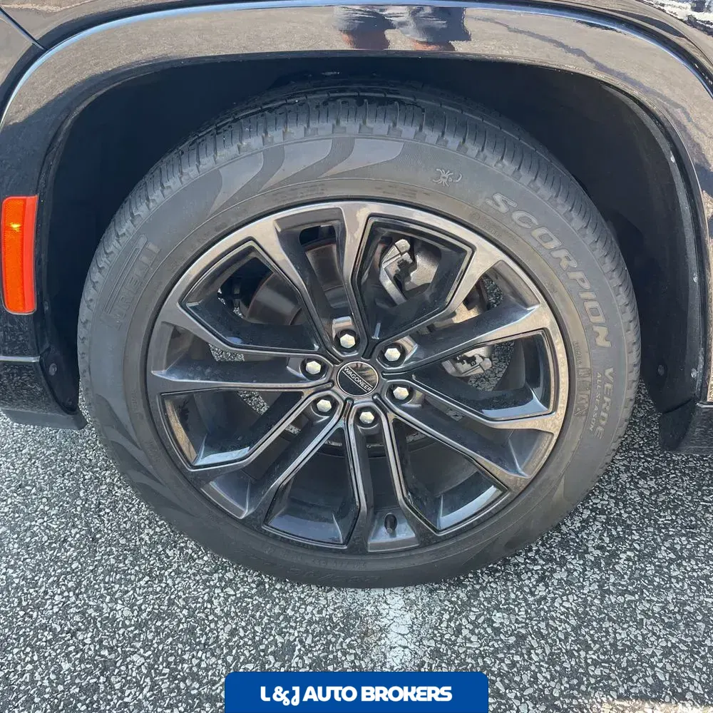 2023 Jeep Grand Wagoneer Obsidian