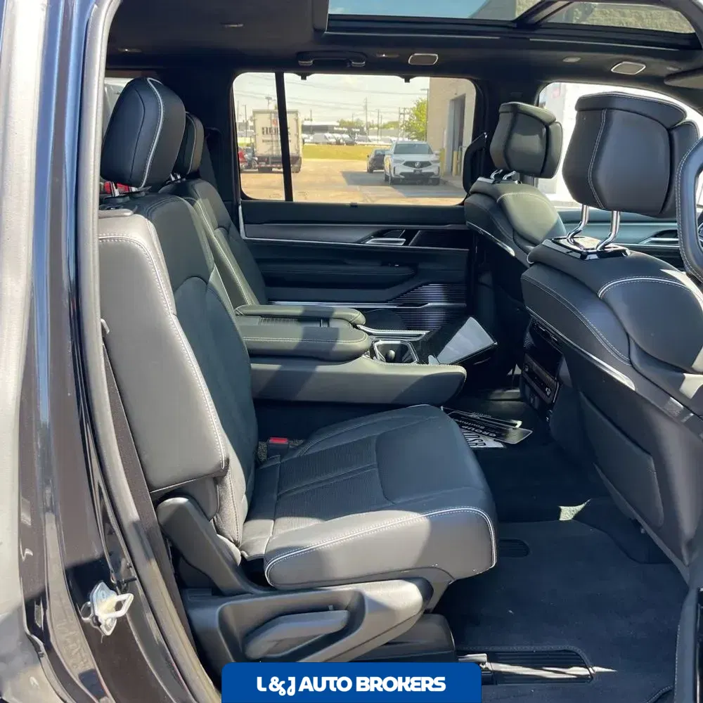 2023 Jeep Grand Wagoneer Obsidian