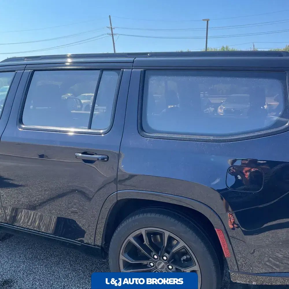 2023 Jeep Grand Wagoneer Obsidian