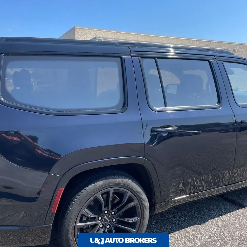 2023 Jeep Grand Wagoneer Obsidian