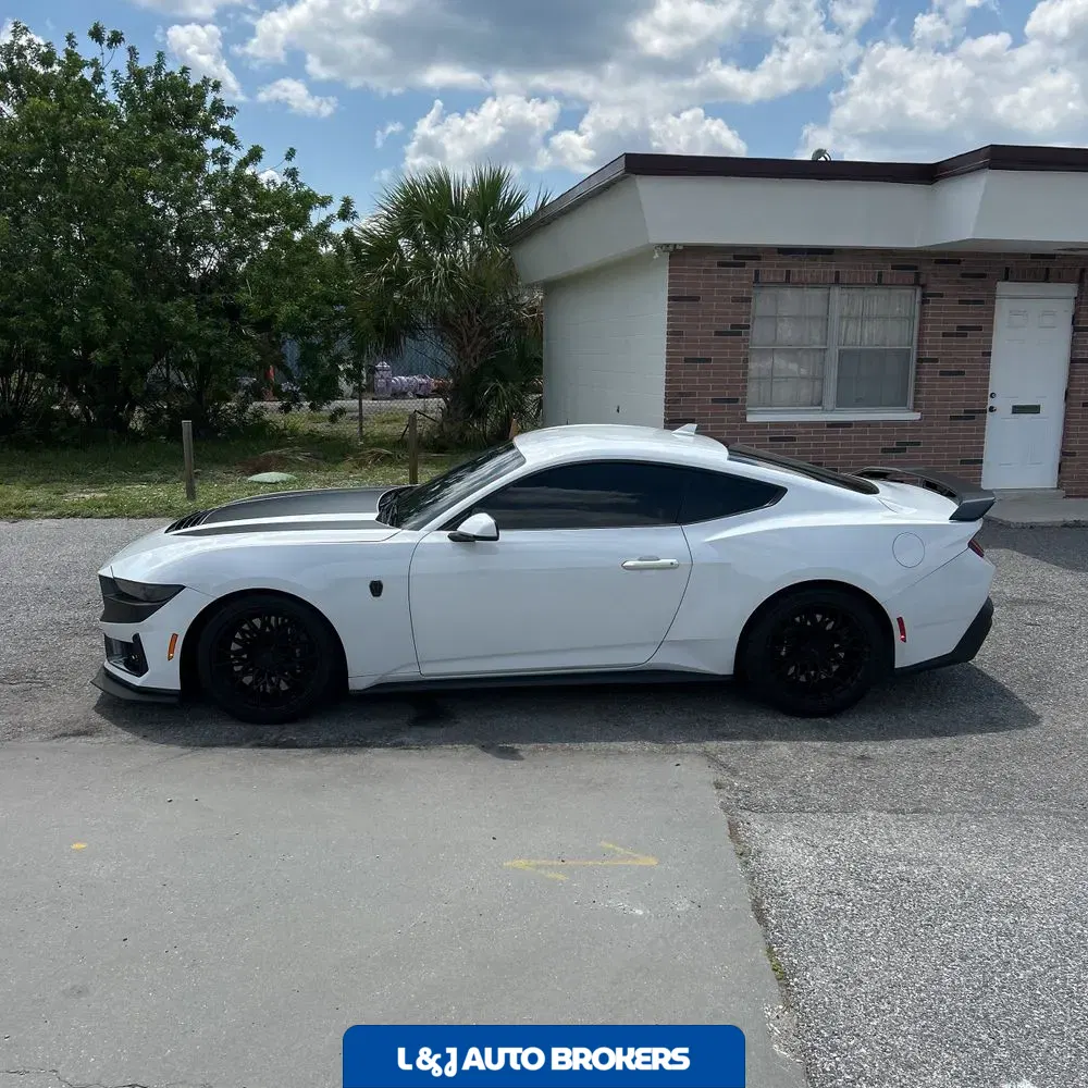 2024 Ford Mustang Dark Horse
