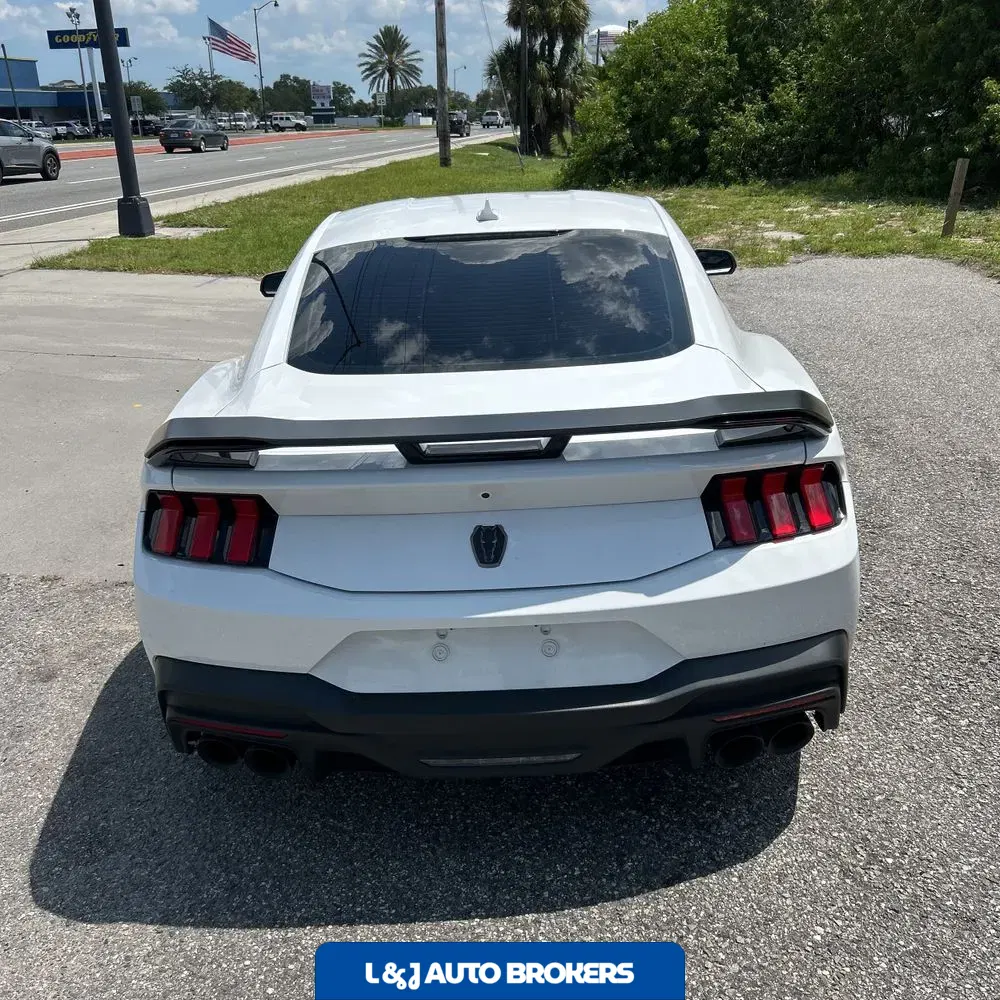 2024 Ford Mustang Dark Horse