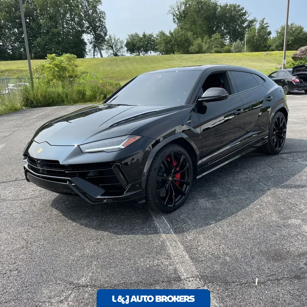 2023 Lamborghini Urus S