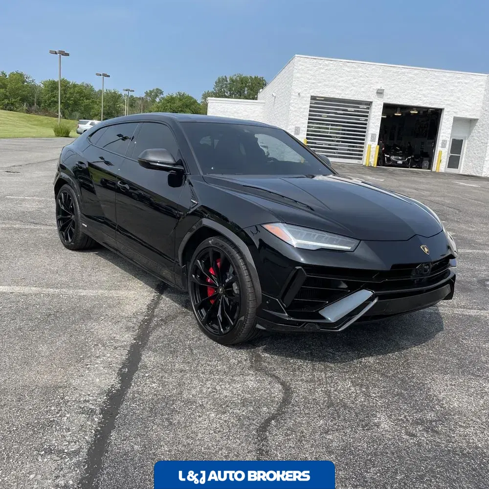 2023 Lamborghini Urus S