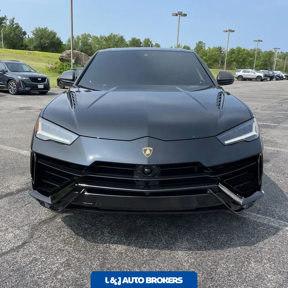 2023 Lamborghini Urus S