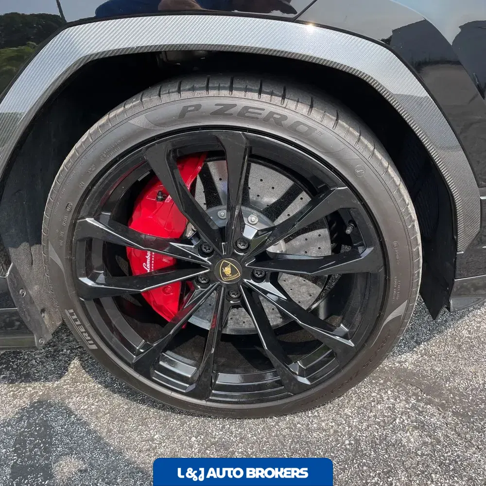 2023 Lamborghini Urus S