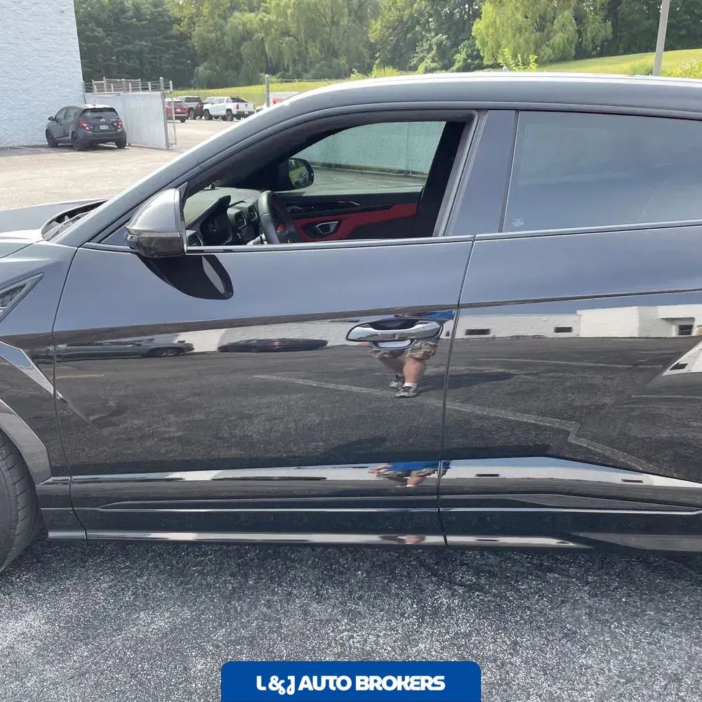 2023 Lamborghini Urus S