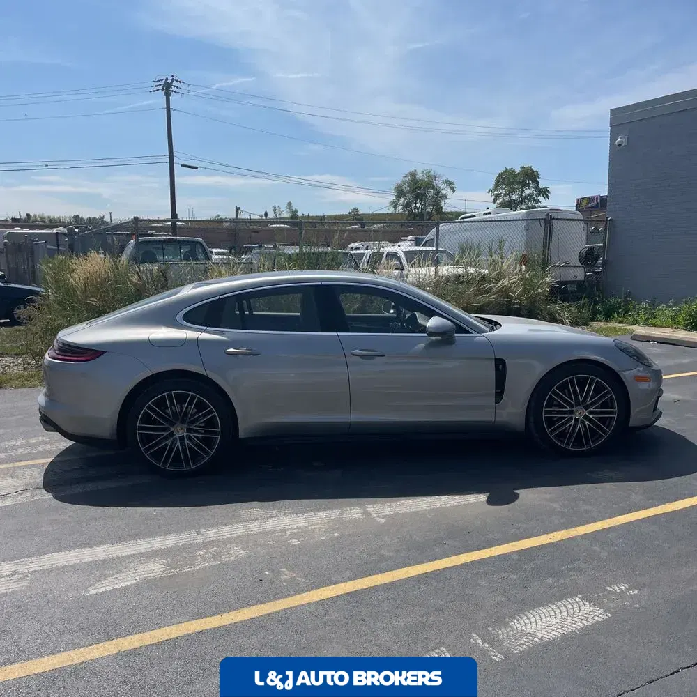 2018 Porsche Panamera 4S