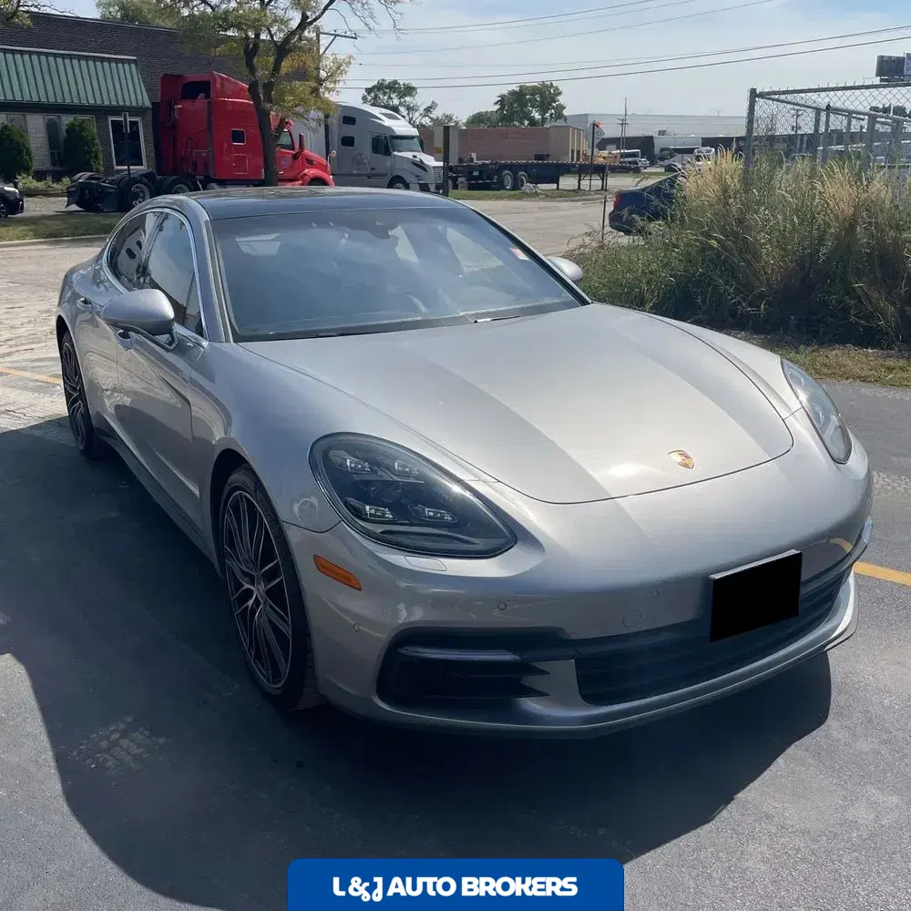 2018 Porsche Panamera 4S