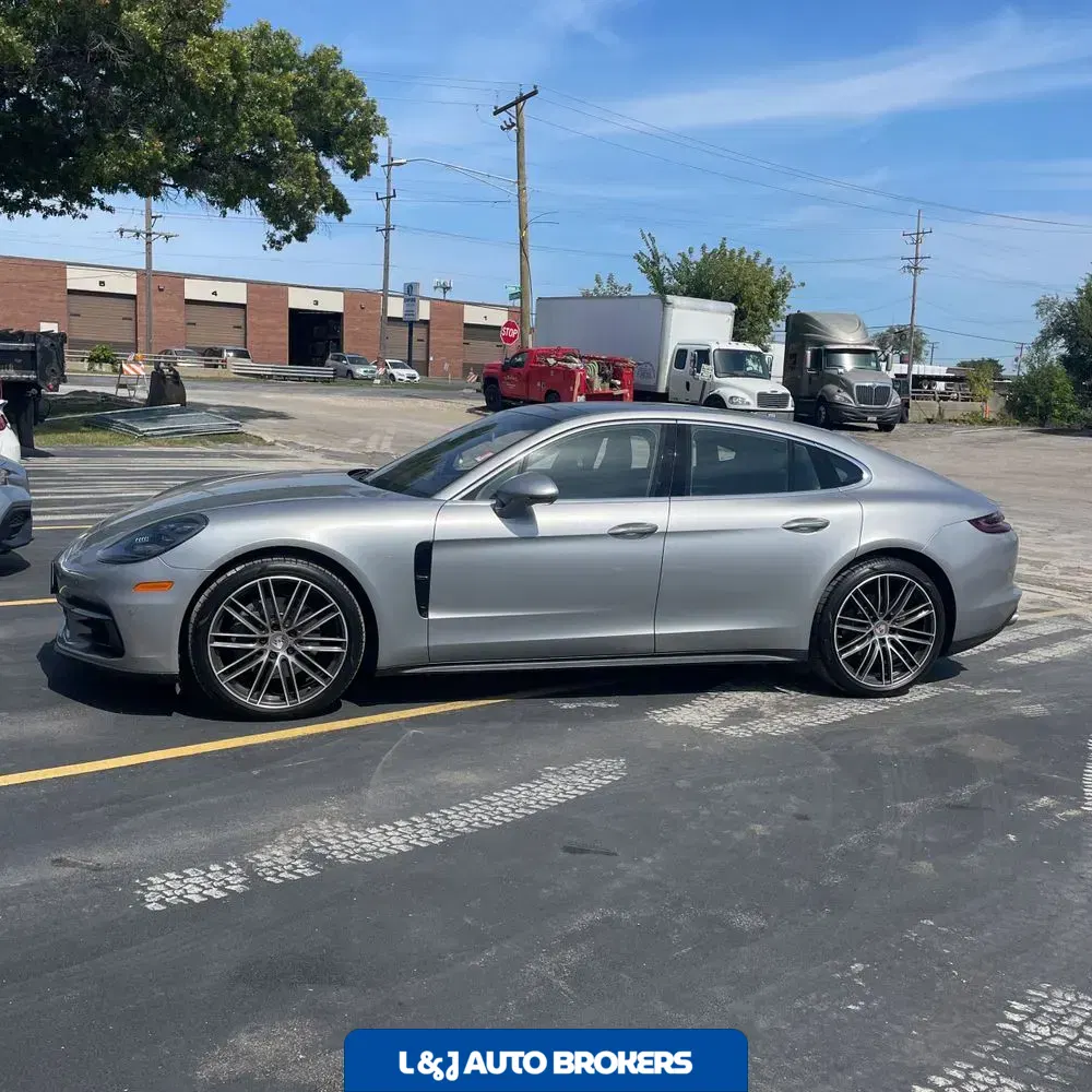2018 Porsche Panamera 4S