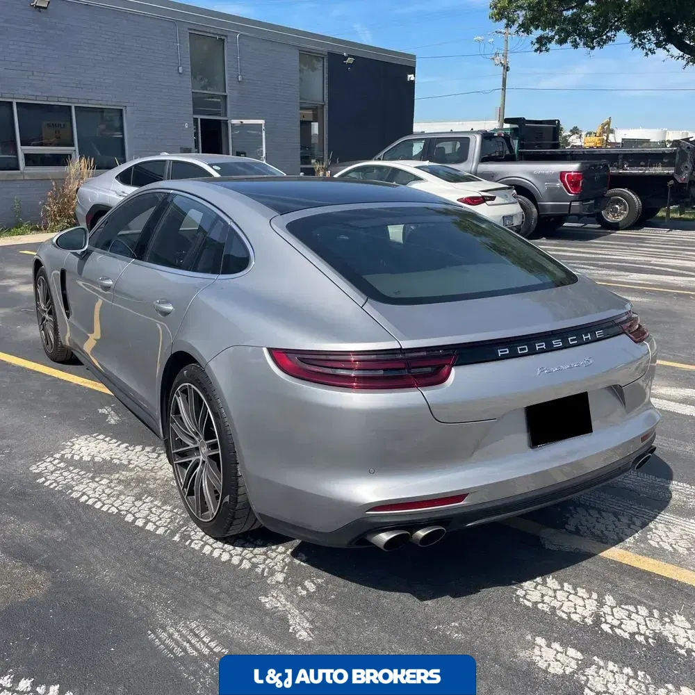 2018 Porsche Panamera 4S