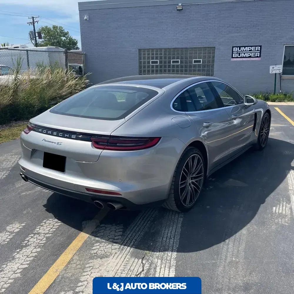 2018 Porsche Panamera 4S