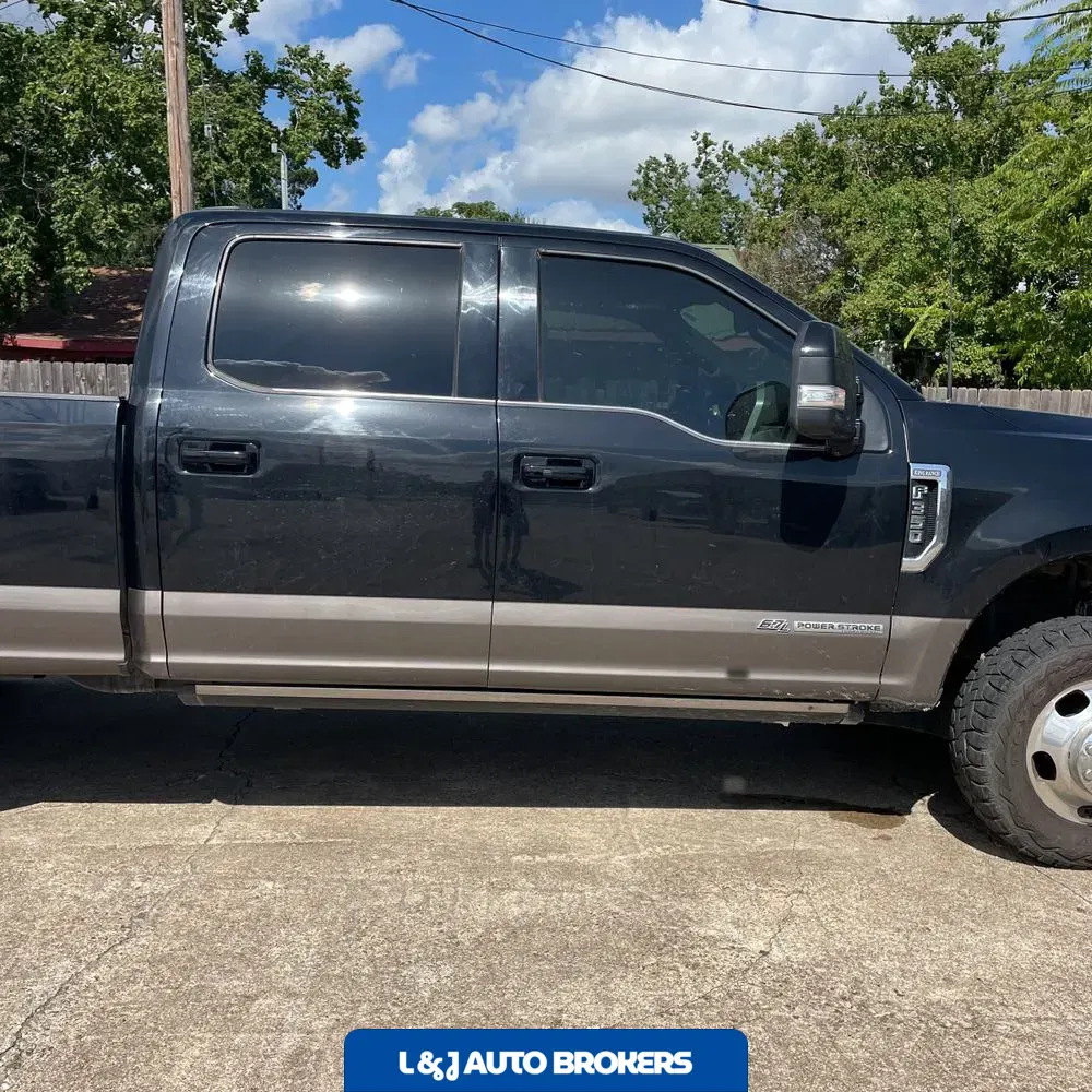 2022 Ford F-350 Super Duty King Ranch