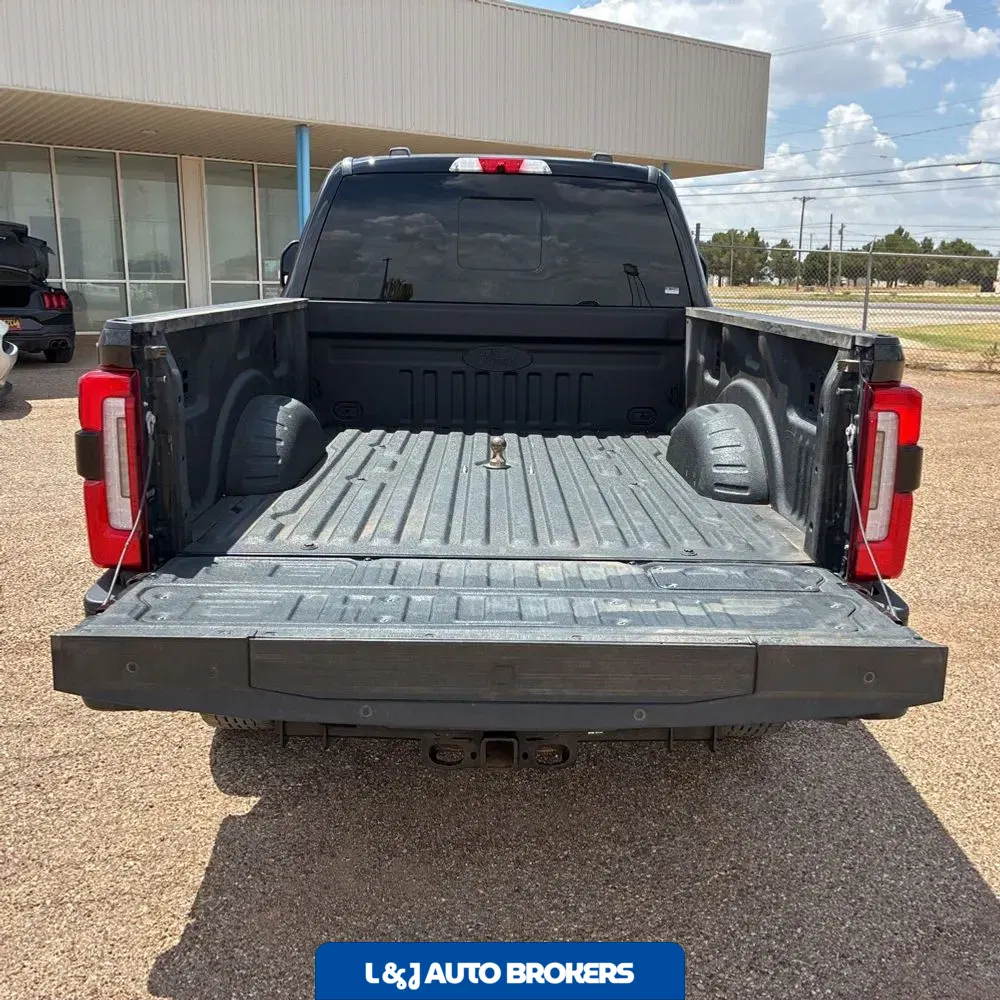 2024 Ford F-350 Super Duty Platinum