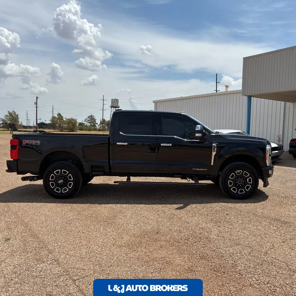 2024 Ford F-350 Super Duty Platinum