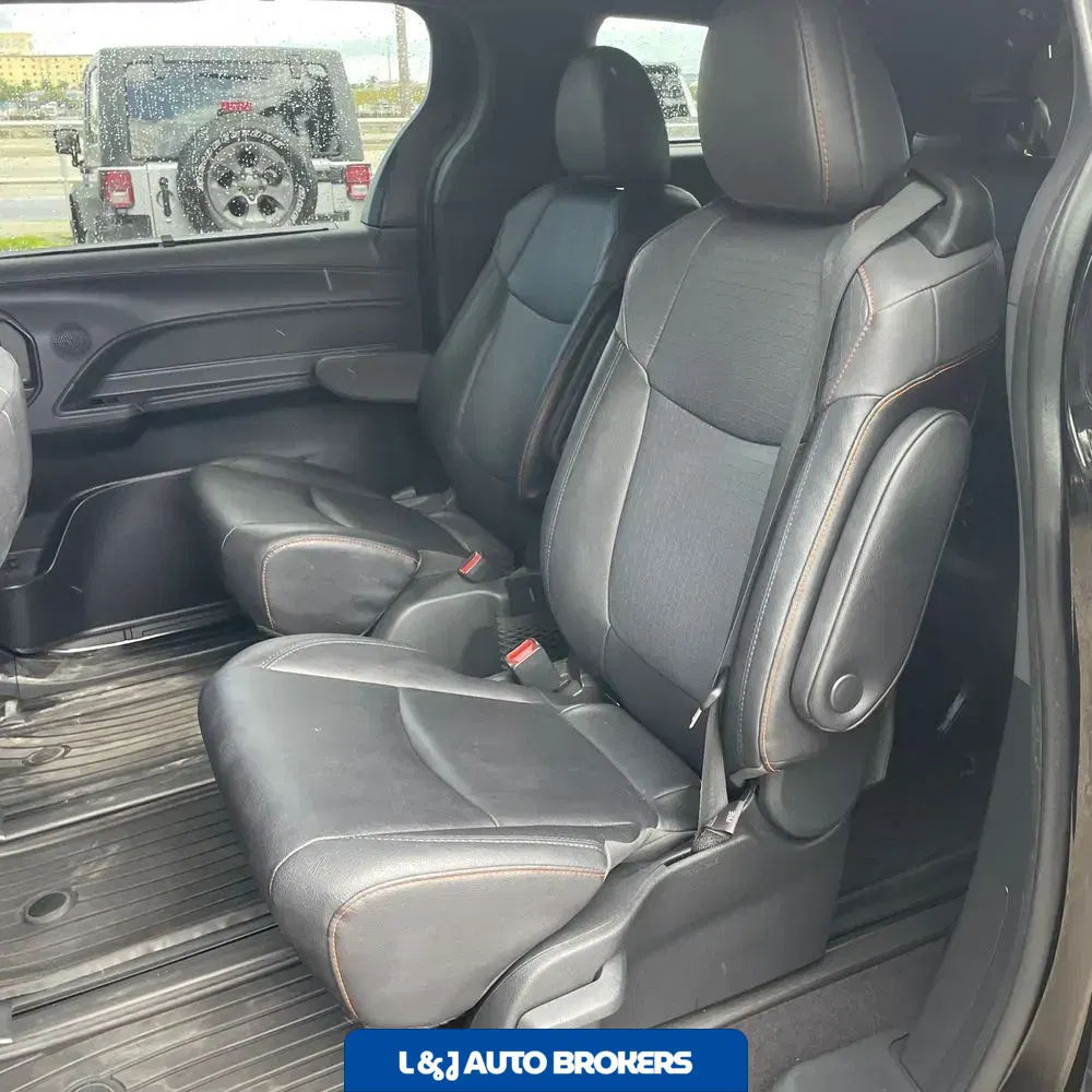 2024 Toyota Sienna XSE 7-Passenger