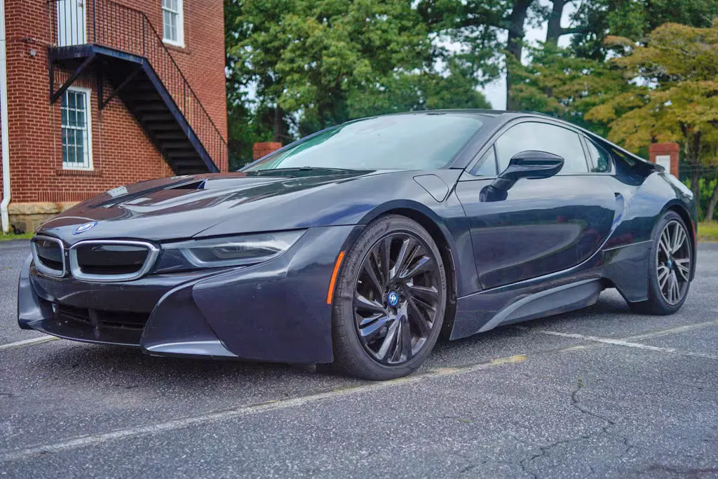 2016 BMW I8 Giga World