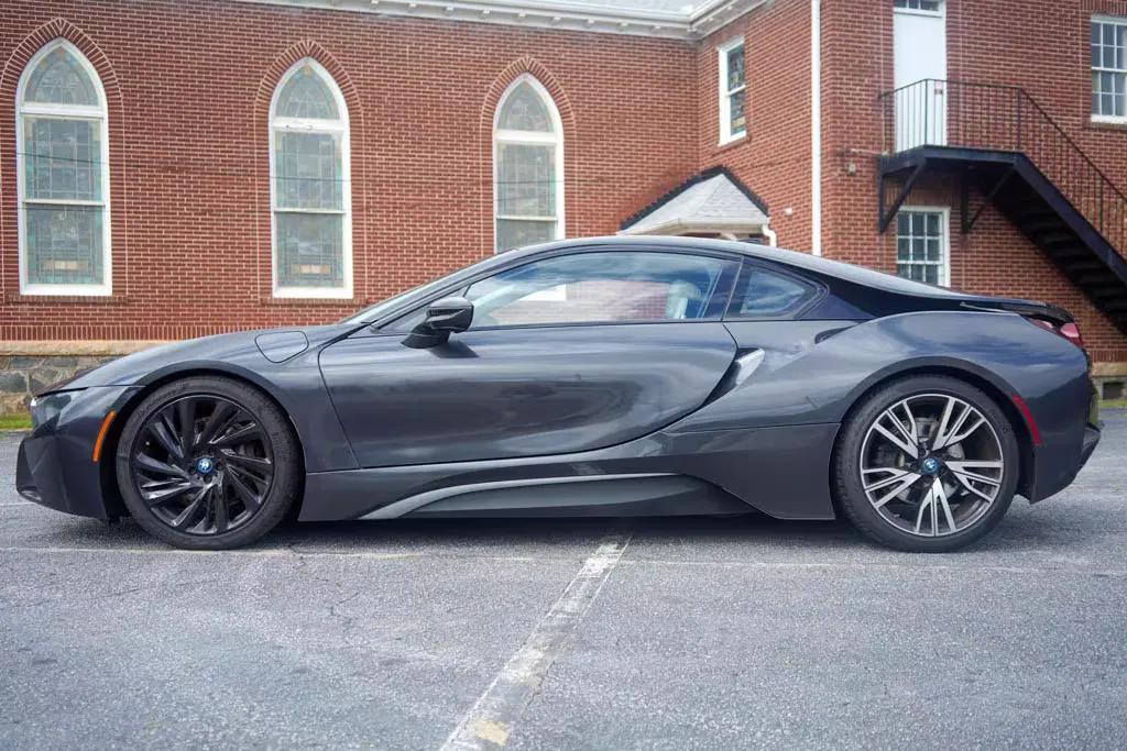 2016 BMW I8 Giga World