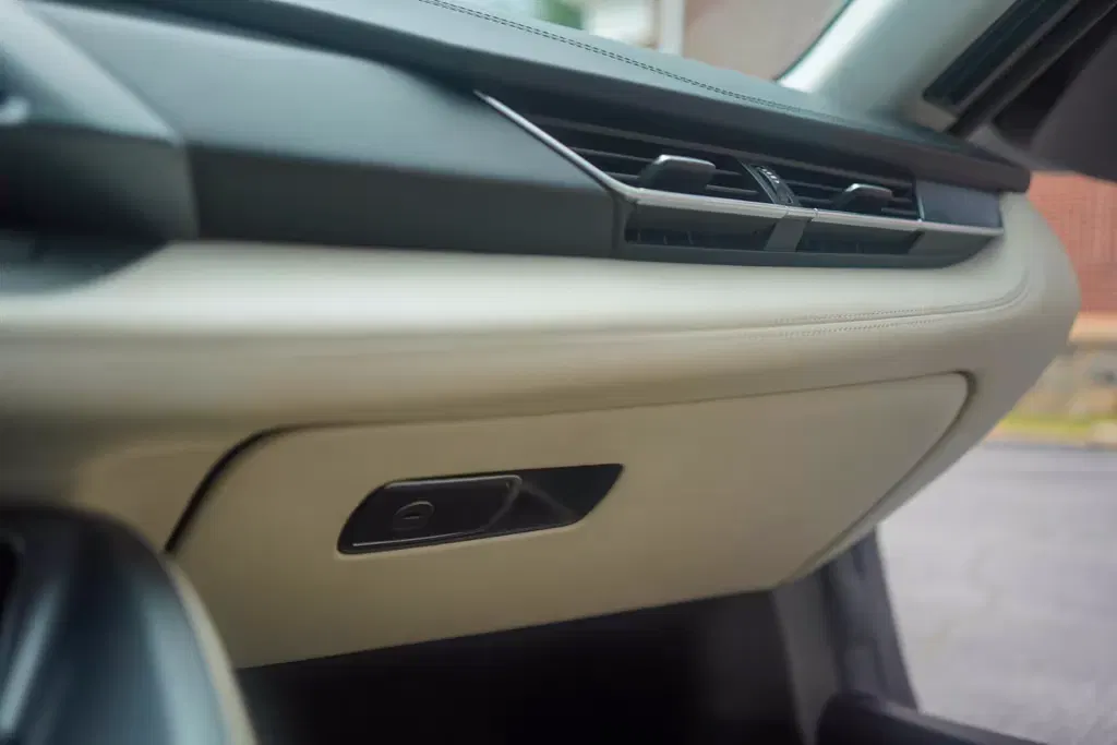 2016 BMW I8 Giga World