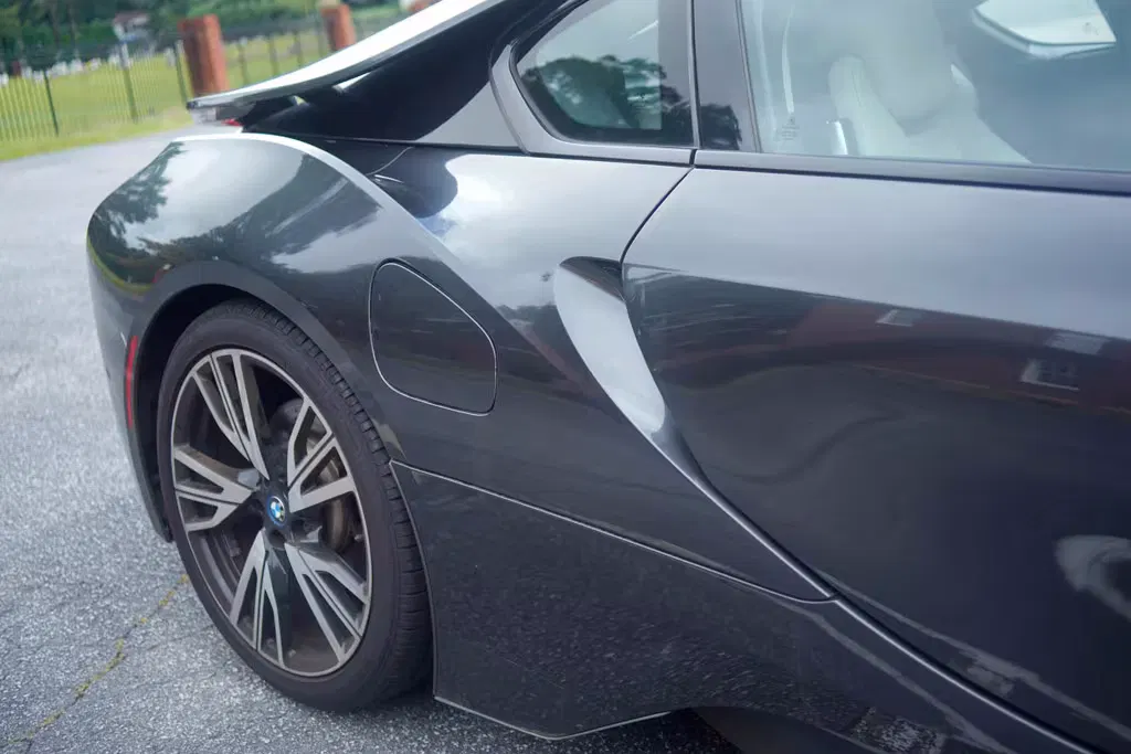 2016 BMW I8 Giga World
