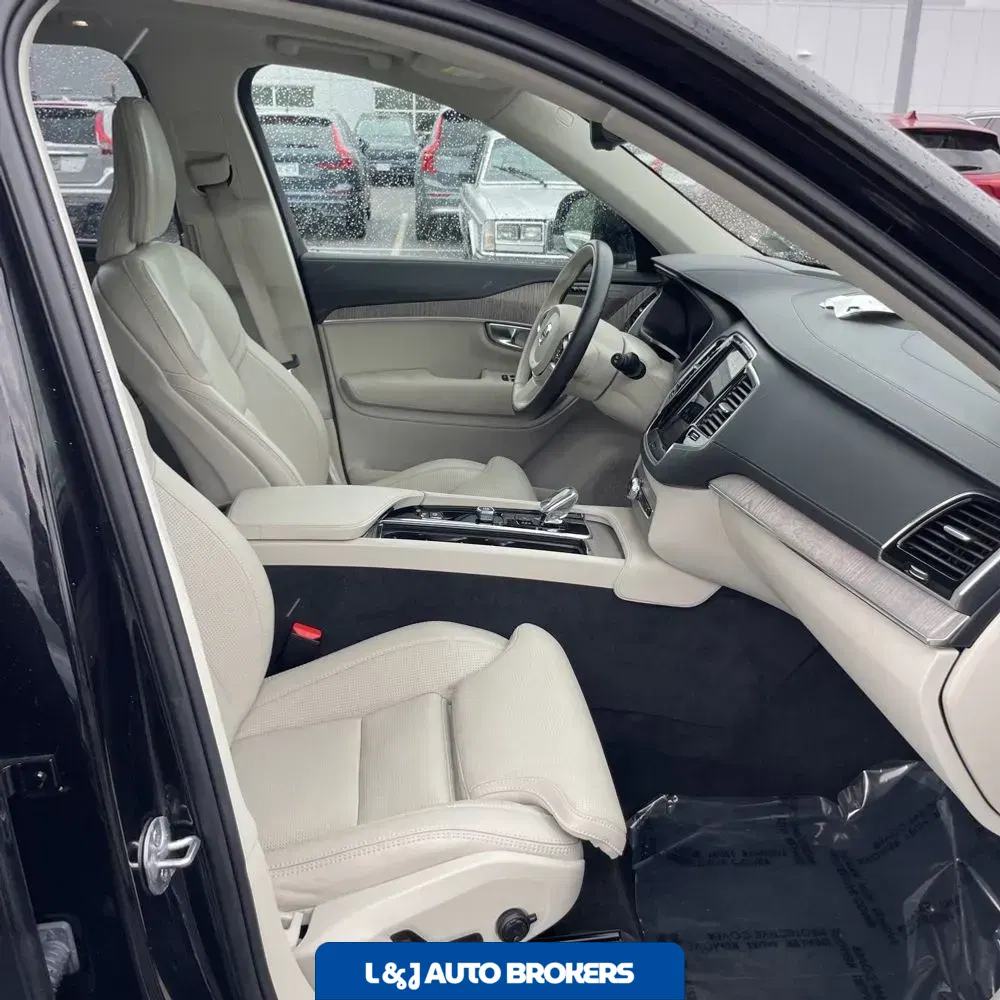 2024 Volvo XC90 B6 - Ultimate