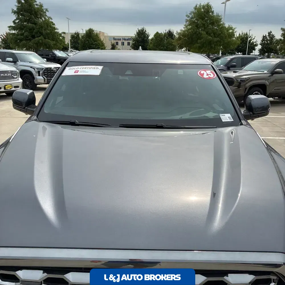 2025 Toyota Tundra Platinum HV