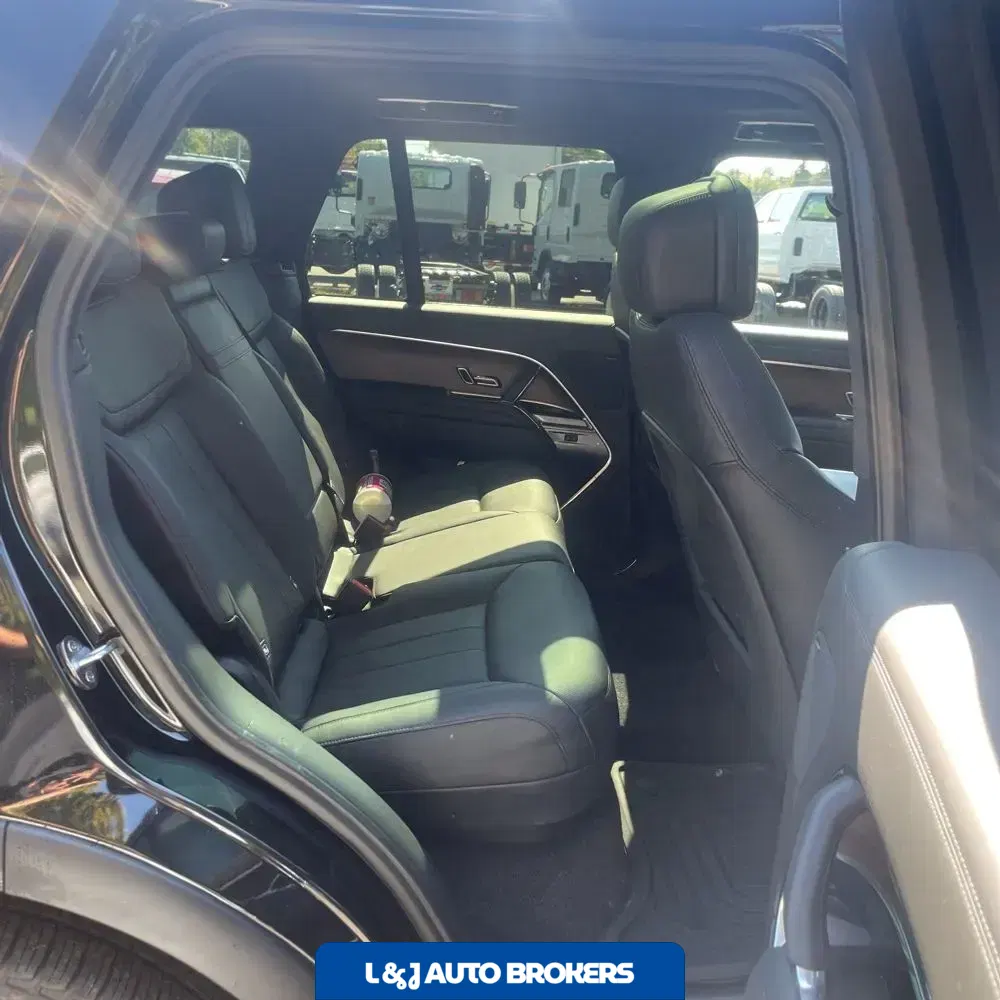 2023 Land Rover Range Rover SE