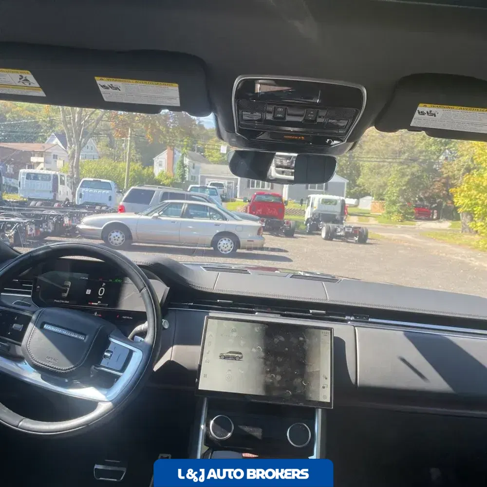 2023 Land Rover Range Rover SE