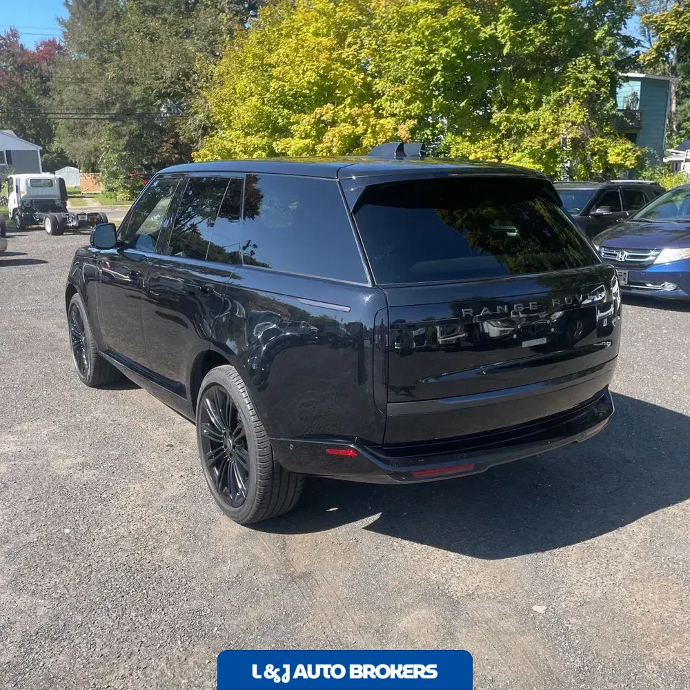 2023 Land Rover Range Rover SE
