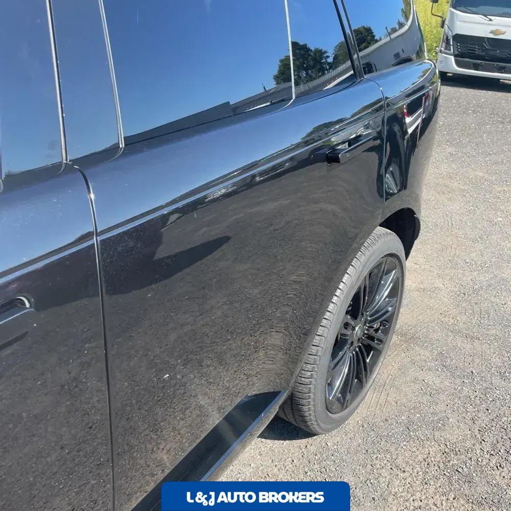 2023 Land Rover Range Rover SE