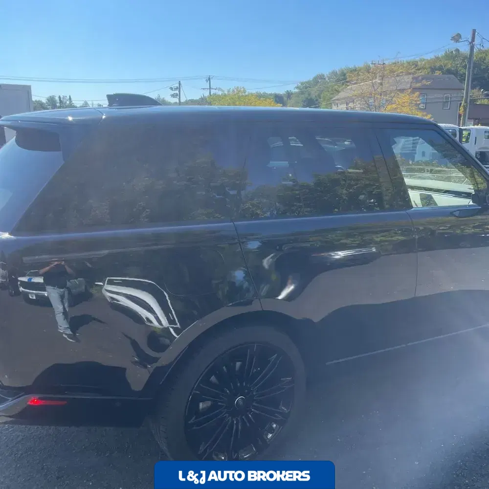 2023 Land Rover Range Rover SE