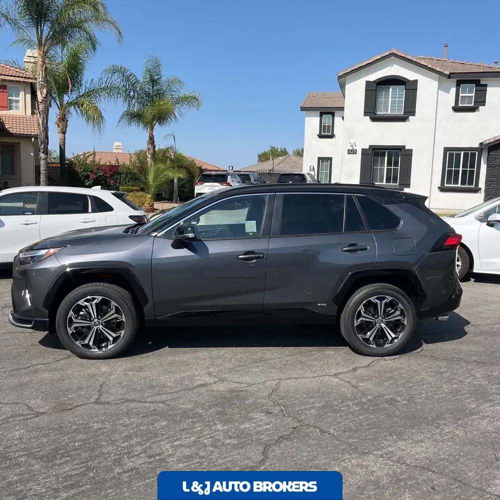 2025 Toyota RAV4 Plug-in Hybrid XSE
