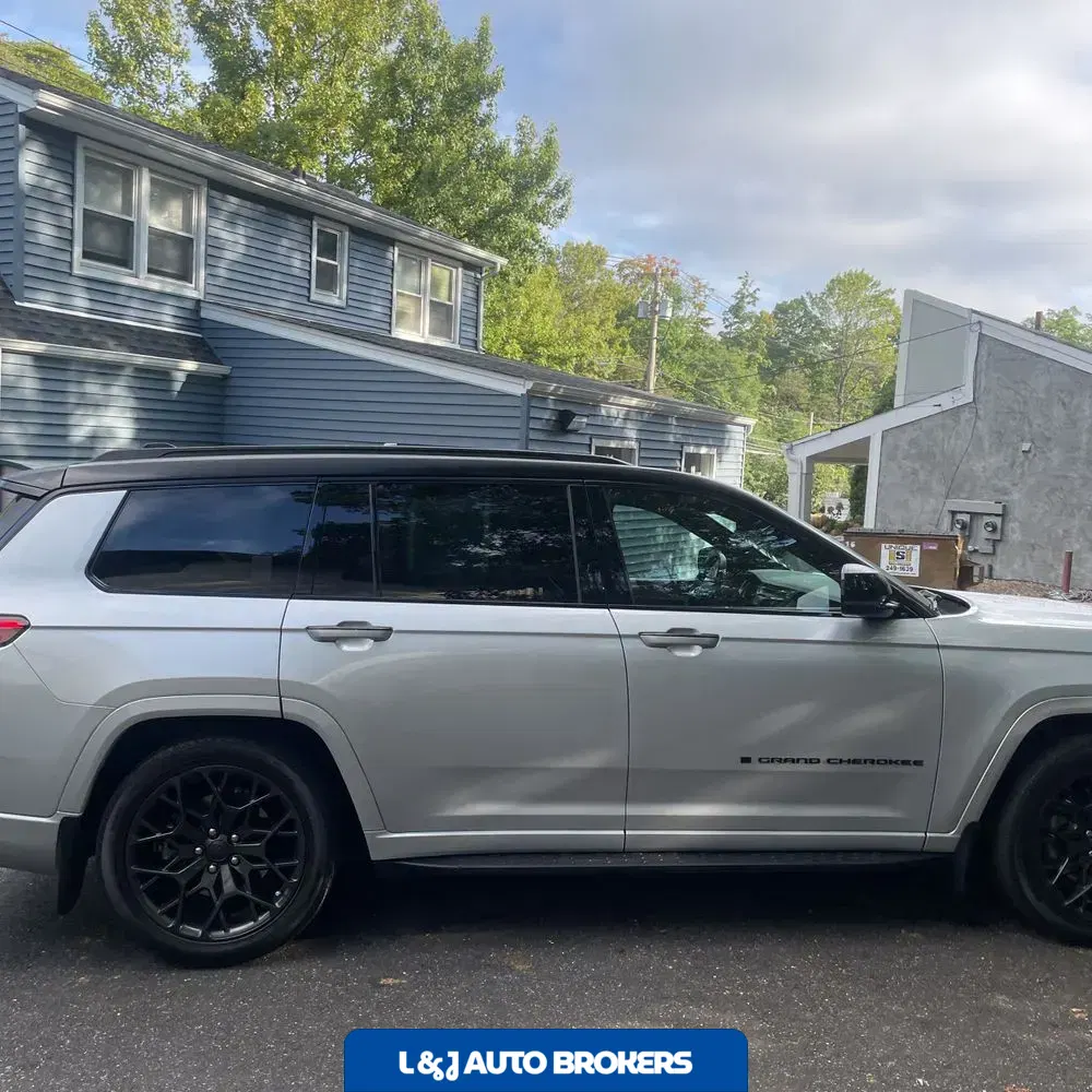 2023 Jeep Grand Cherokee L Summit Reserve