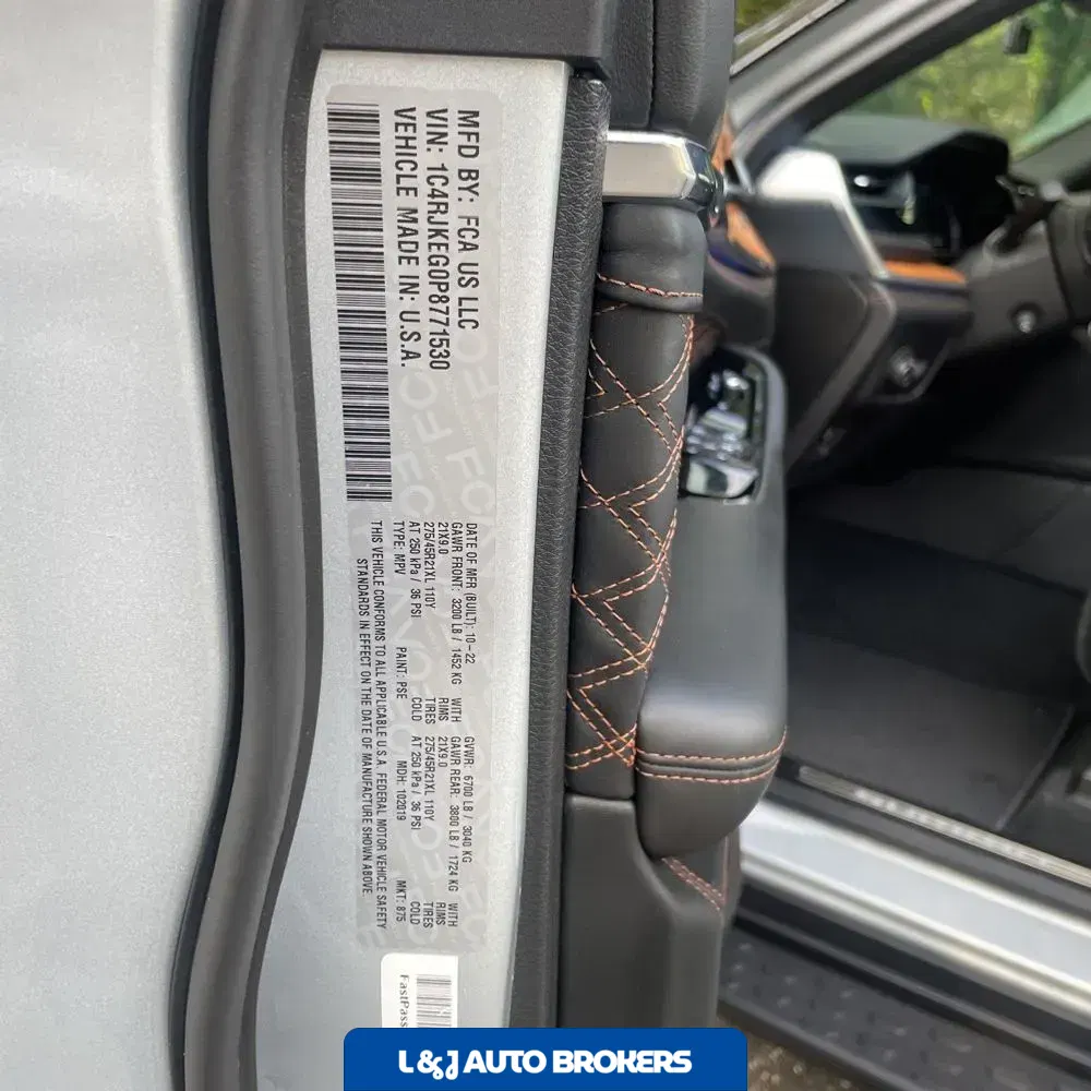 2023 Jeep Grand Cherokee L Summit Reserve