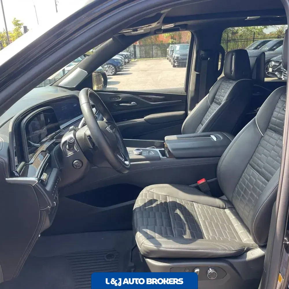 2024 Cadillac Escalade ESV Sport Platinum