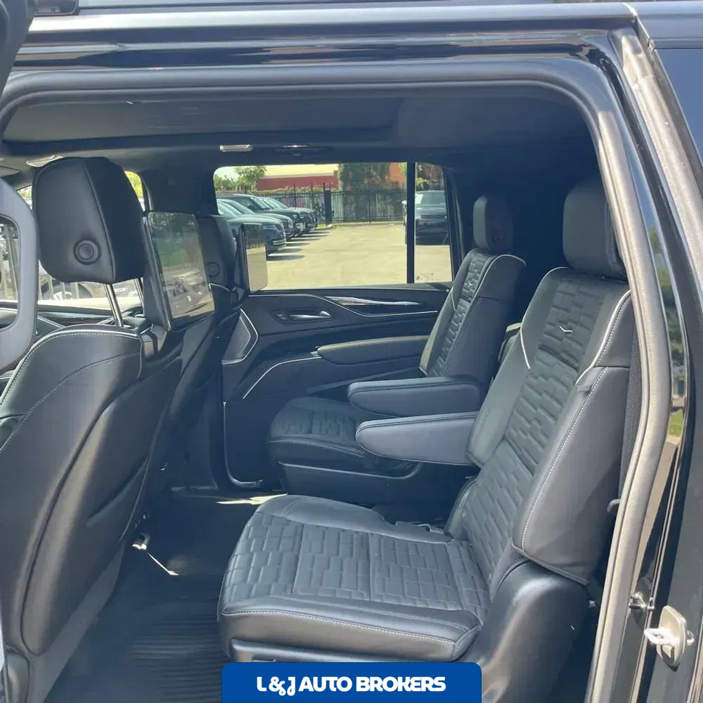 2024 Cadillac Escalade ESV Sport Platinum