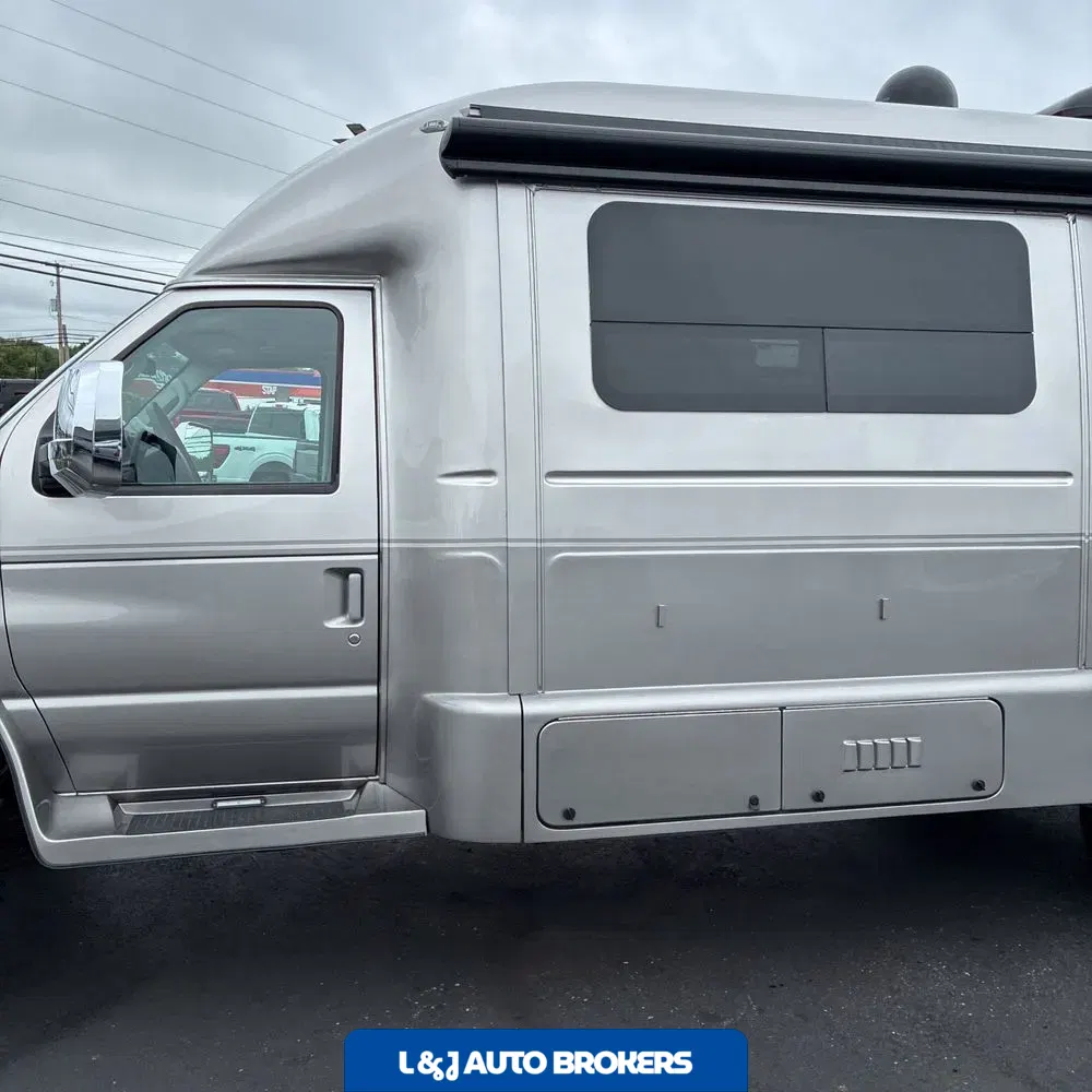 2022 Ford Commercial Vans E450