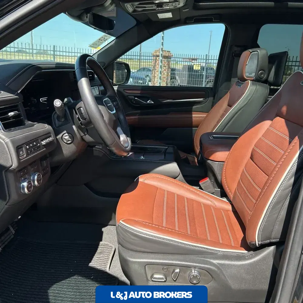 2023 GMC Yukon XL Denali Ultimate