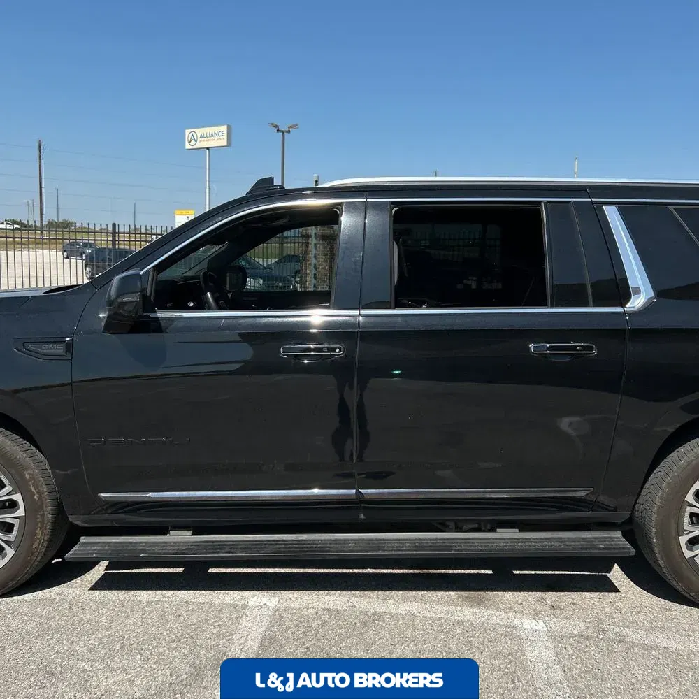 2023 GMC Yukon XL Denali Ultimate