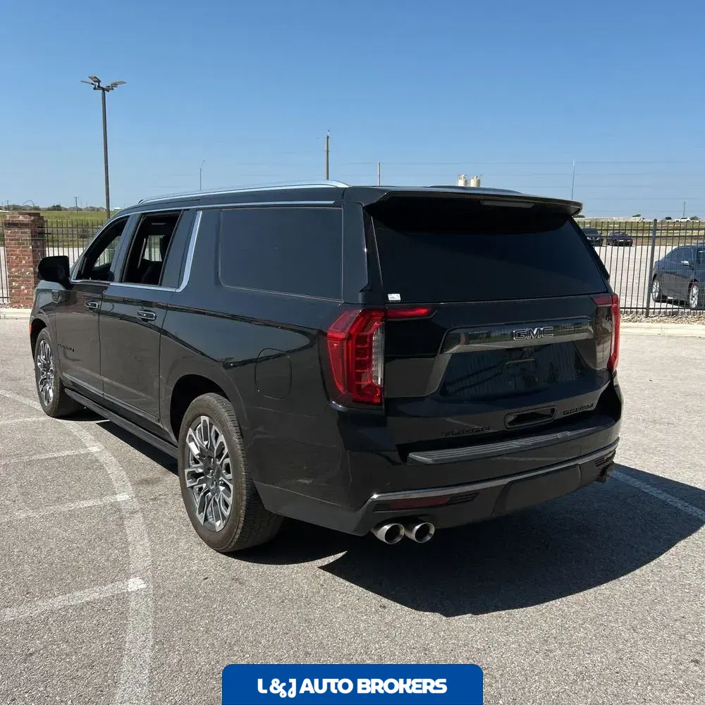 2023 GMC Yukon XL Denali Ultimate