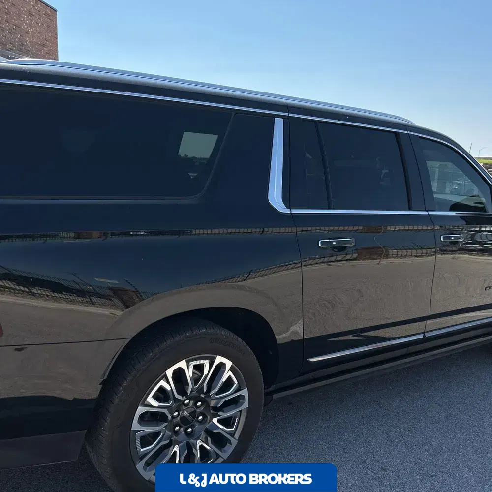 2023 GMC Yukon XL Denali Ultimate