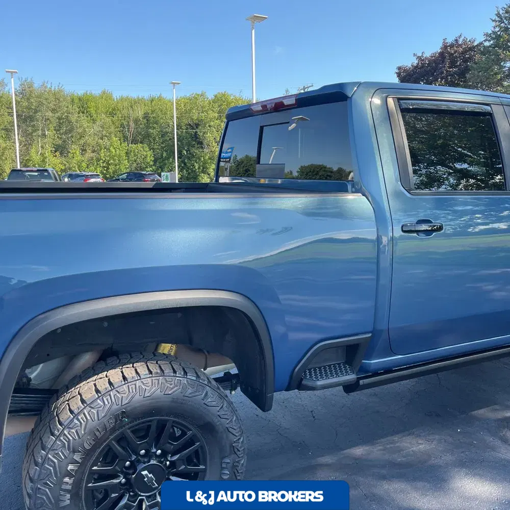 2024 Chevrolet Silverado 2500HD ZR2