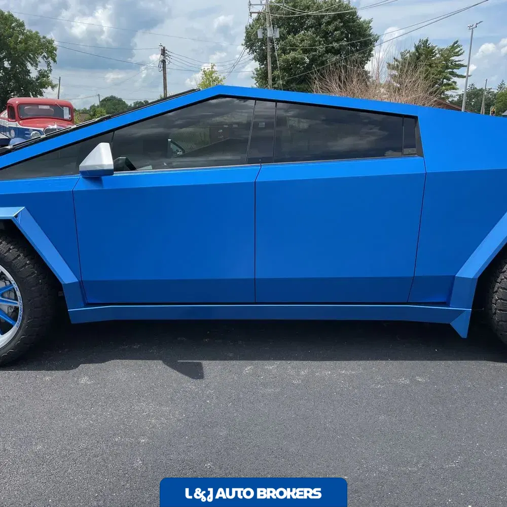 2024 Tesla Cybertruck Base