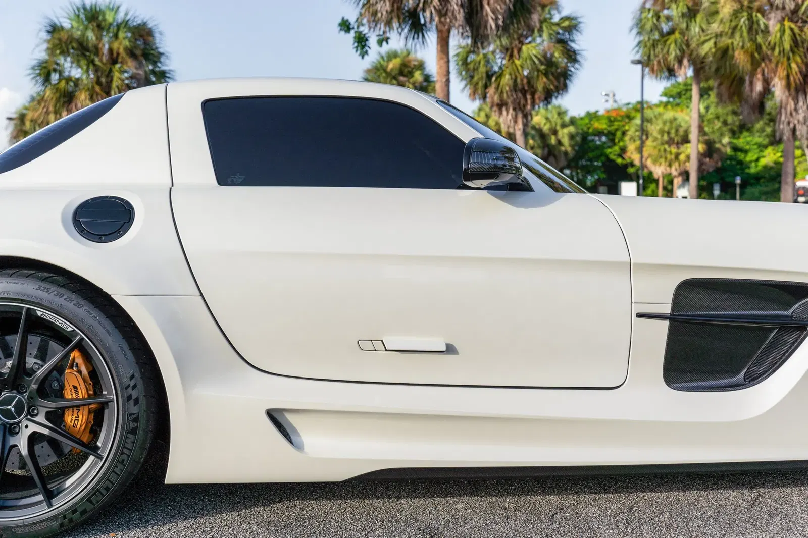 6k-Mile 2014 Mercedes-Benz SLS AMG Black Series