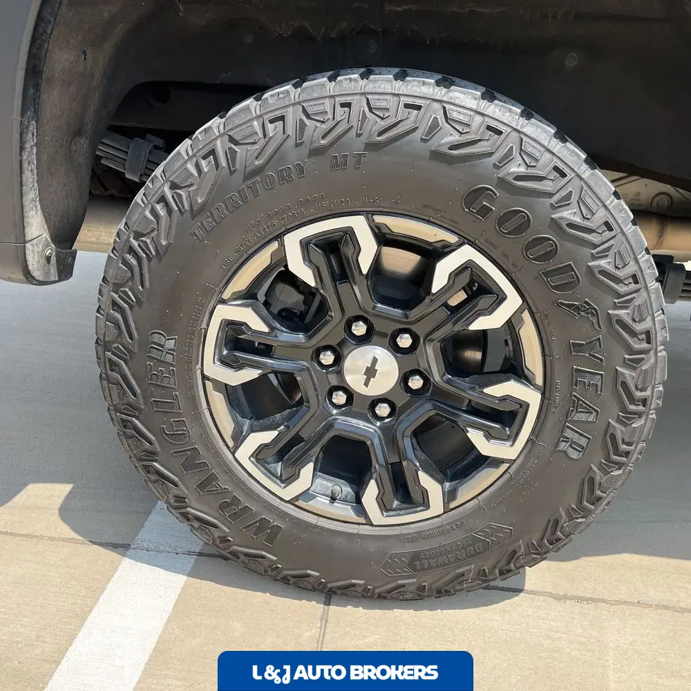 2023 Chevrolet Silverado 1500 ZR2