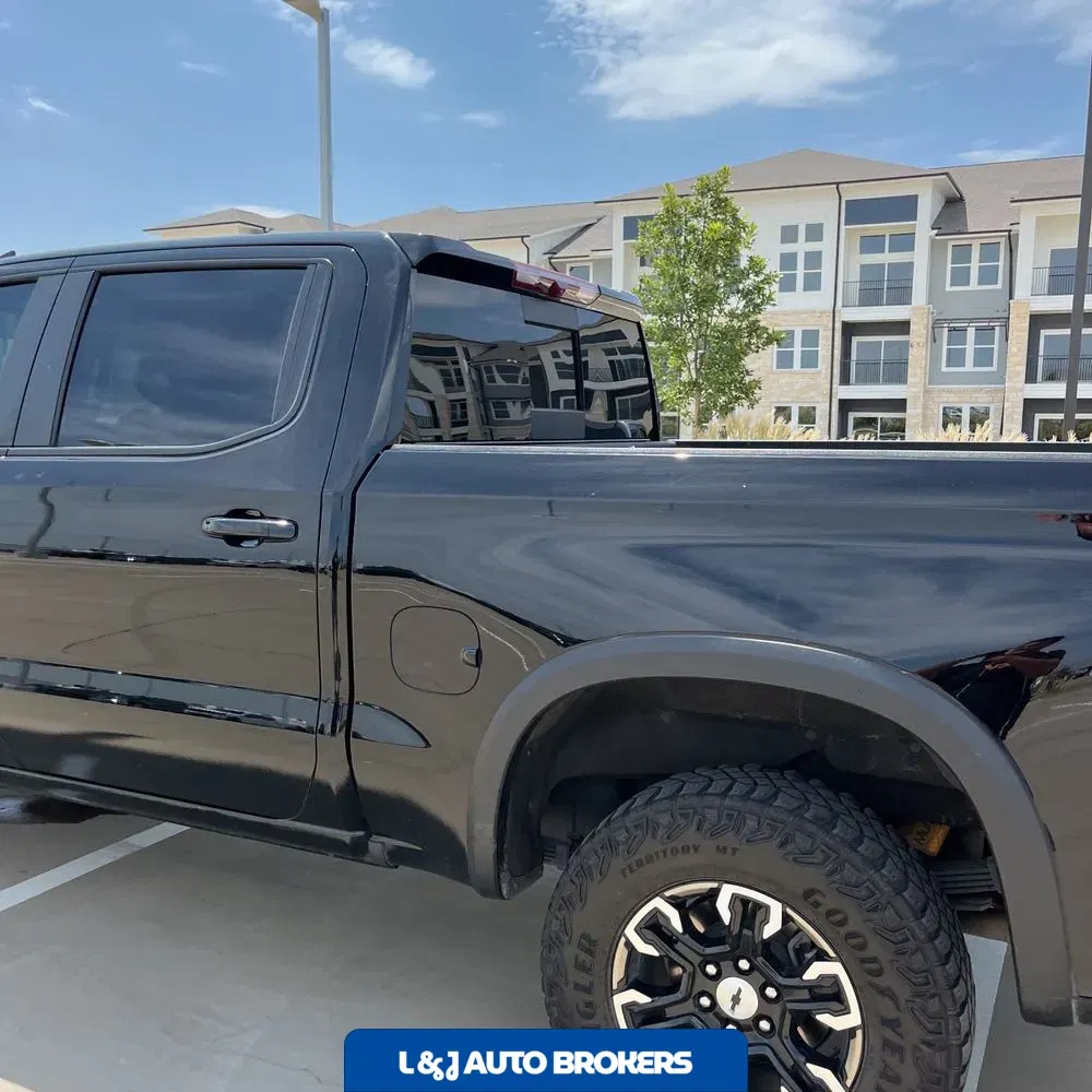 2023 Chevrolet Silverado 1500 ZR2